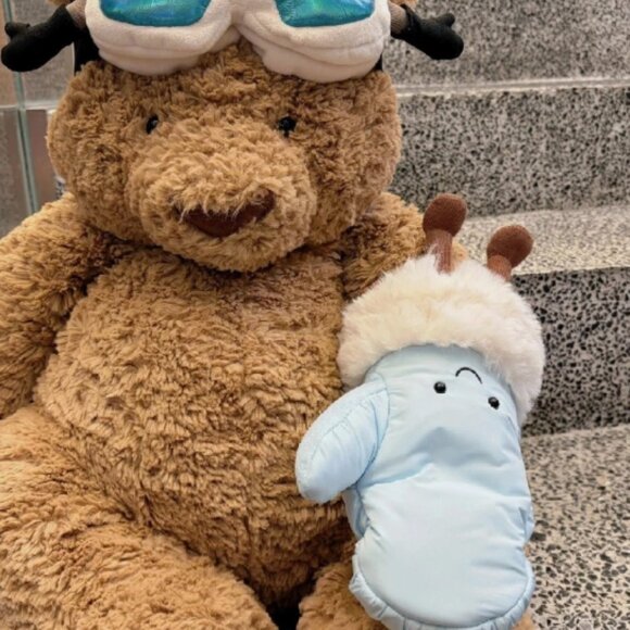 Jellycat Amuseables Mitten Winter Christmas 2025 Limited Edition Exclusive NWT - Picture 9 of 9